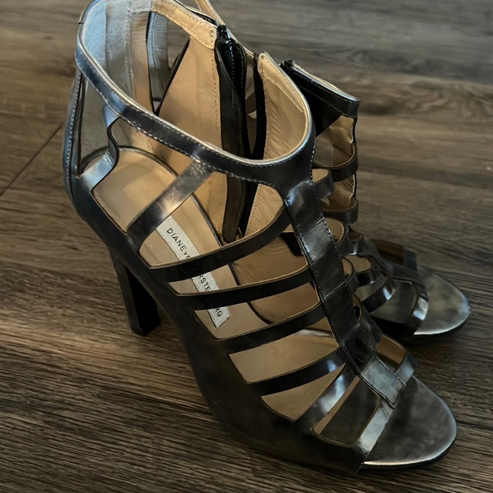 Diane von Furstenberg Heel size 7